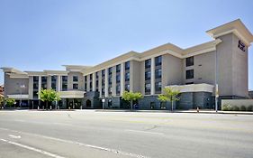 Hampton Inn & Suites Los Angeles Burbank Airport